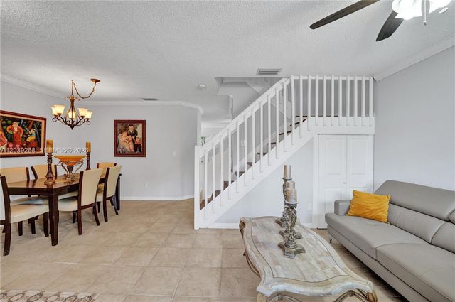 806 NW 208th Way, Pembroke Pines, FL 33029