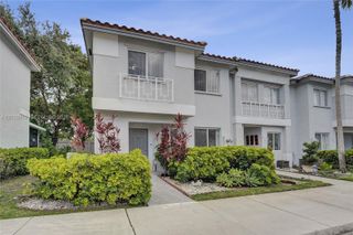 806 NW 208th Way, Pembroke Pines, FL 33029