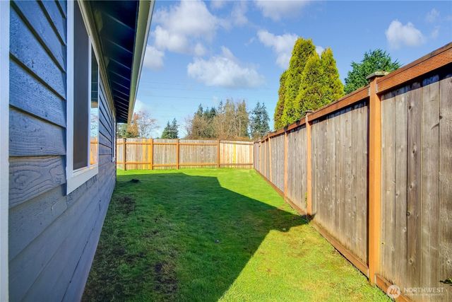 1430 SW 352nd Ct, Federal Way, WA 98023