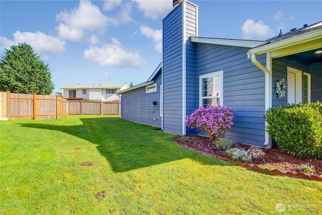 1430 SW 352nd Ct, Federal Way, WA 98023