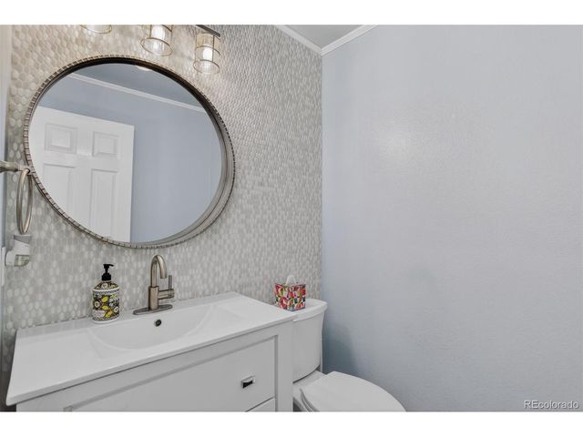 22072 Pebble Brook Ln, Parker, CO 80138