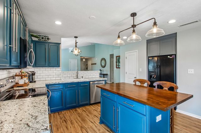 8391 Chelone Drive, Plainfield, IN 46168