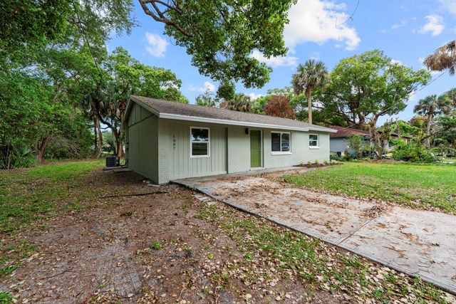 1087 SWAN STREET, Melbourne, FL 32935