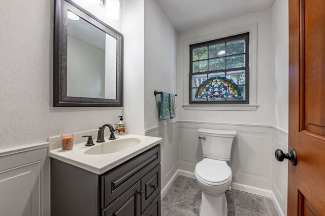 2 Rosemary Ave, Wakefield, MA 01880