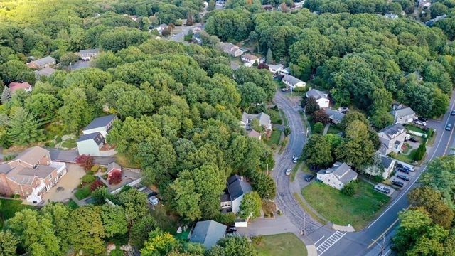 2 Rosemary Ave, Wakefield, MA 01880