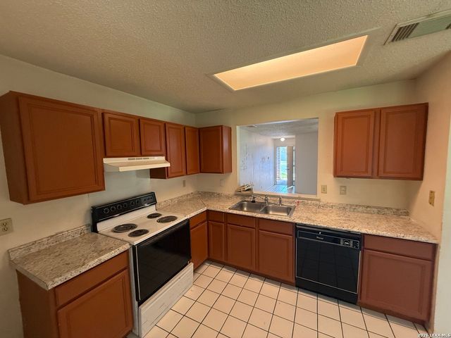 2907 BROAD PLAIN DR, San Antonio, TX 78245