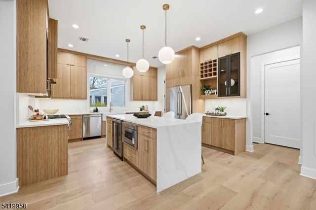 107 Kent Place Blvd, Summit City, NJ 07901