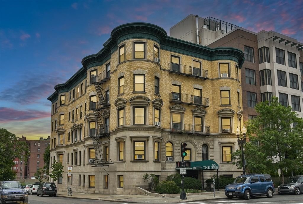 1091 Boylston St 31, Boston, MA 02215