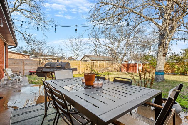 11805 Oak TRL, Austin, TX 78753