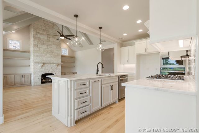 2701 W Twin Oaks Street, Broken Arrow, OK 74012