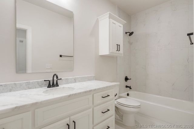 2701 W Twin Oaks Street, Broken Arrow, OK 74012