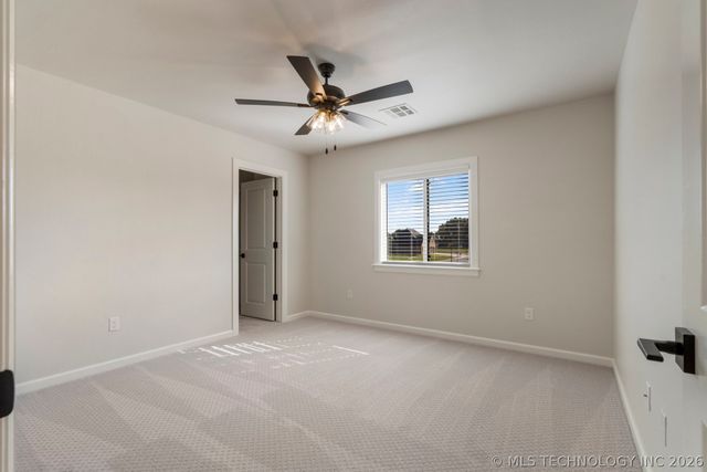 2701 W Twin Oaks Street, Broken Arrow, OK 74012