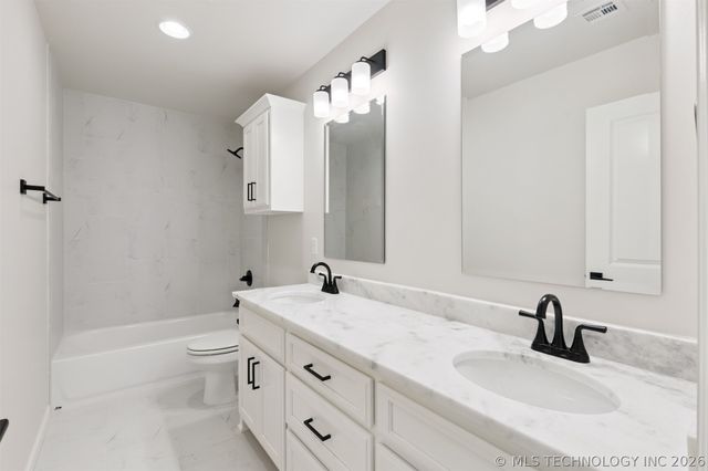 2701 W Twin Oaks Street, Broken Arrow, OK 74012