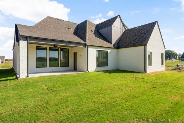 2701 W Twin Oaks Street, Broken Arrow, OK 74012