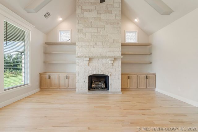 2701 W Twin Oaks Street, Broken Arrow, OK 74012