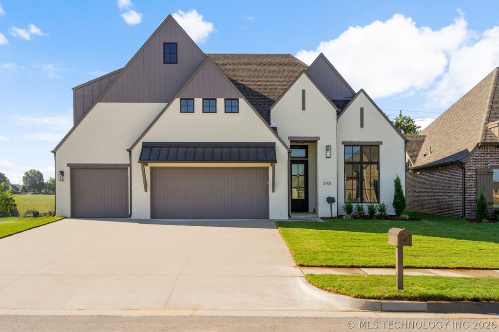 2701 W Twin Oaks Street, Broken Arrow, OK 74012