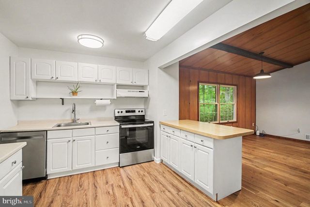 6303 BARDU AVE, Springfield, VA 22152
