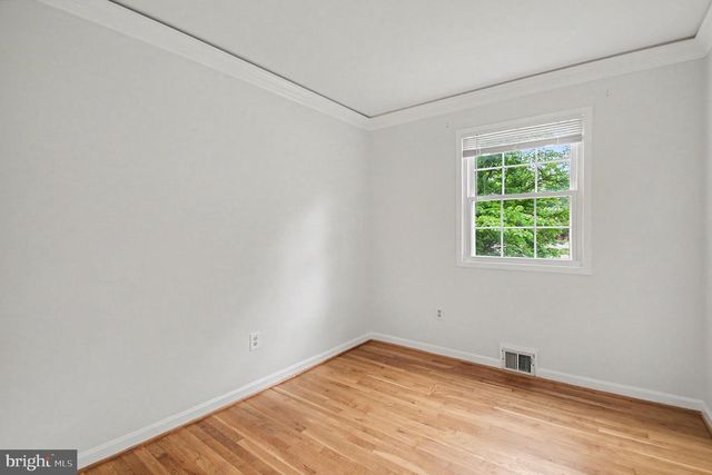6303 BARDU AVE, Springfield, VA 22152