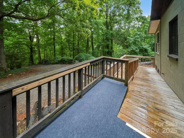 629 Vineyard Road, Tryon, NC 28782