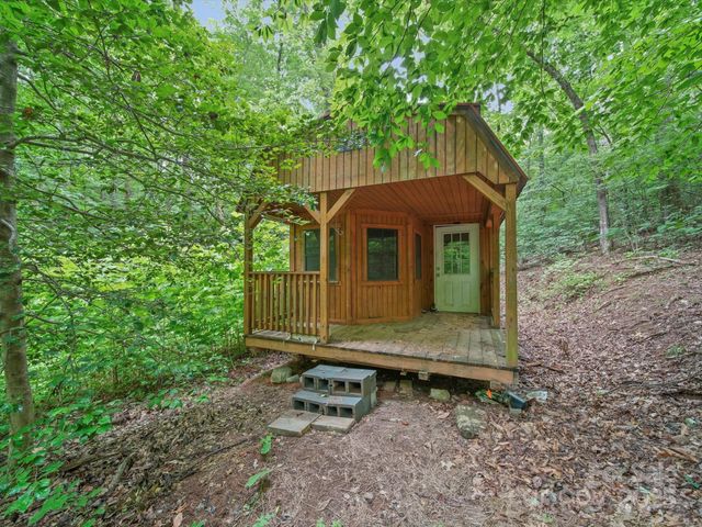 629 Vineyard Road, Tryon, NC 28782