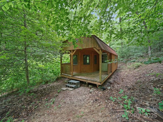 629 Vineyard Road, Tryon, NC 28782