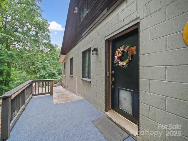 629 Vineyard Road, Tryon, NC 28782
