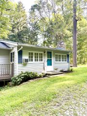 320 Lane 110, Hamilton, IN 46742