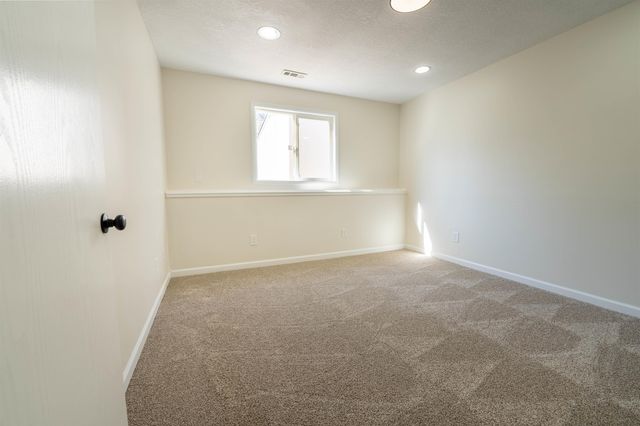 1905 Summerwood Ct, Goddard, KS 67052