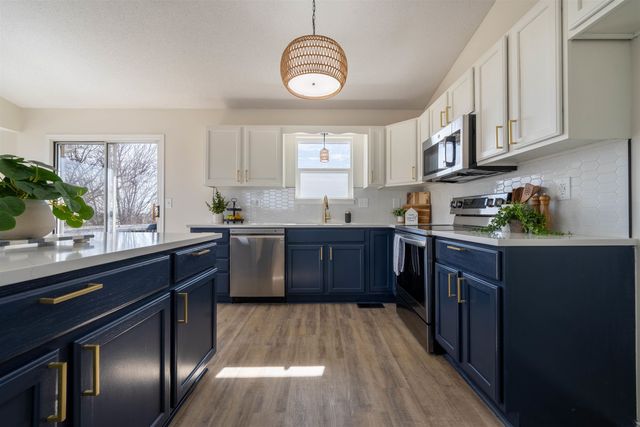 1905 Summerwood Ct, Goddard, KS 67052