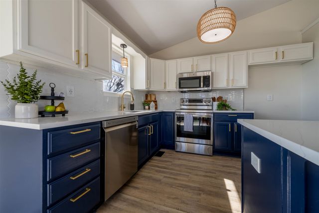 1905 Summerwood Ct, Goddard, KS 67052