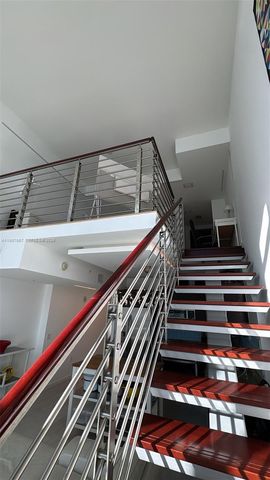 41 SE 5th St 2004, Miami, FL 33131