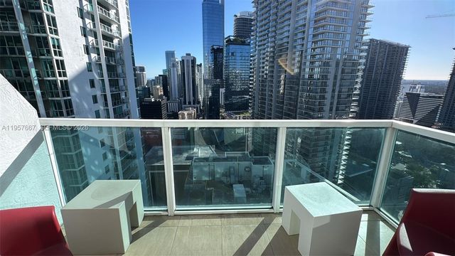 41 SE 5th St 2004, Miami, FL 33131