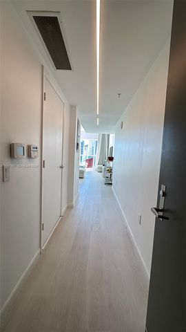 41 SE 5th St 2004, Miami, FL 33131