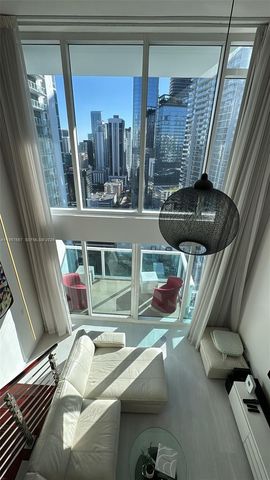 41 SE 5th St 2004, Miami, FL 33131