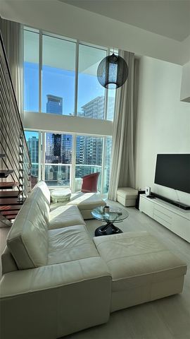 41 SE 5th St 2004, Miami, FL 33131