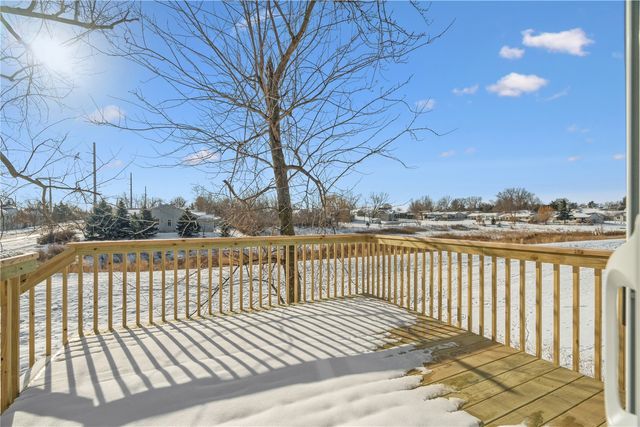 1801 Shady Grove Road SW, Cedar Rapids, IA 52404