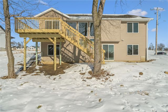 1801 Shady Grove Road SW, Cedar Rapids, IA 52404