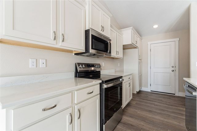 1801 Shady Grove Road SW, Cedar Rapids, IA 52404