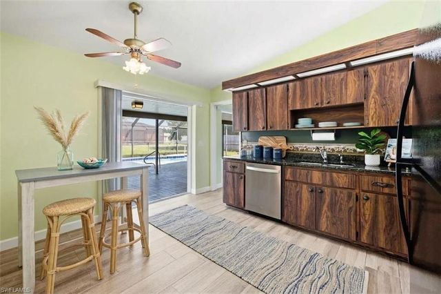 2213 SE 14th ST, Cape Coral, FL 33990