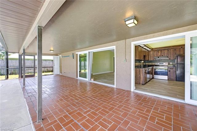 2213 SE 14th ST, Cape Coral, FL 33990