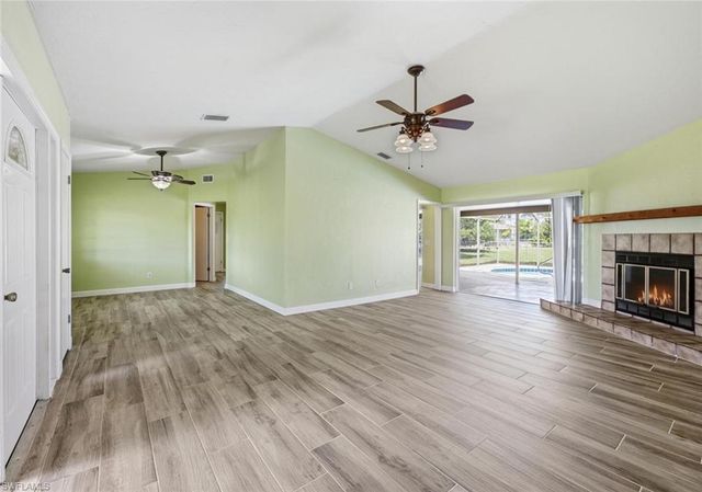 2213 SE 14th ST, Cape Coral, FL 33990