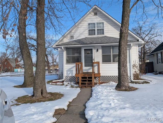 2748 Myrtle Avenue, Granite City, IL 62040