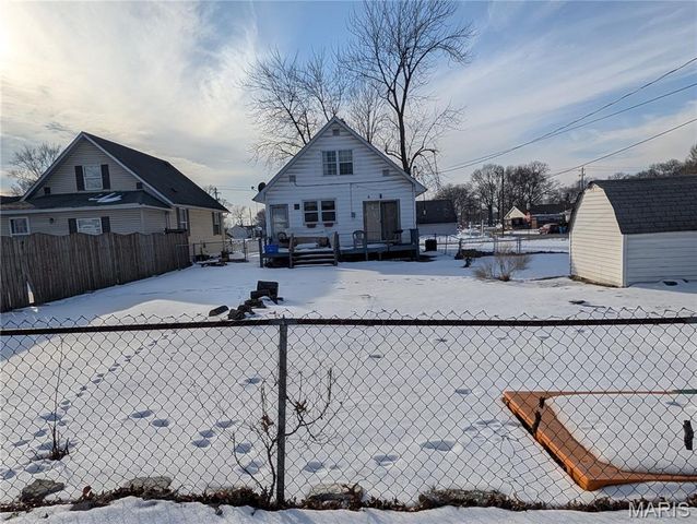 2748 Myrtle Avenue, Granite City, IL 62040