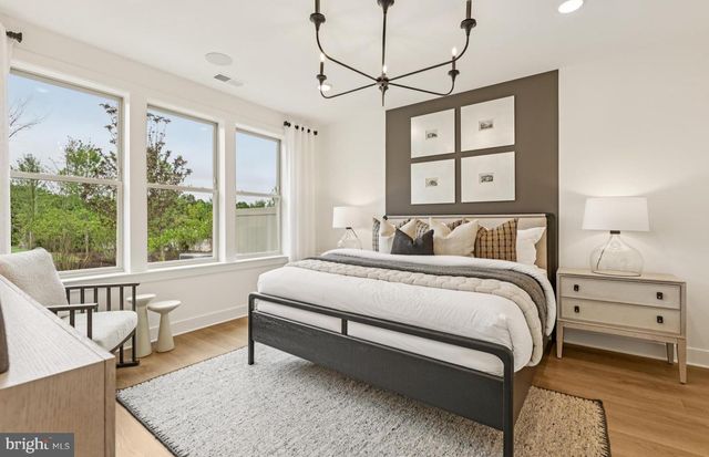 5932 SUNSTONE LN, Haymarket, VA 20169