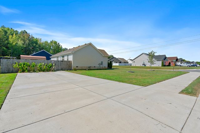 116 Thacker Dr, Portland, TN 37148