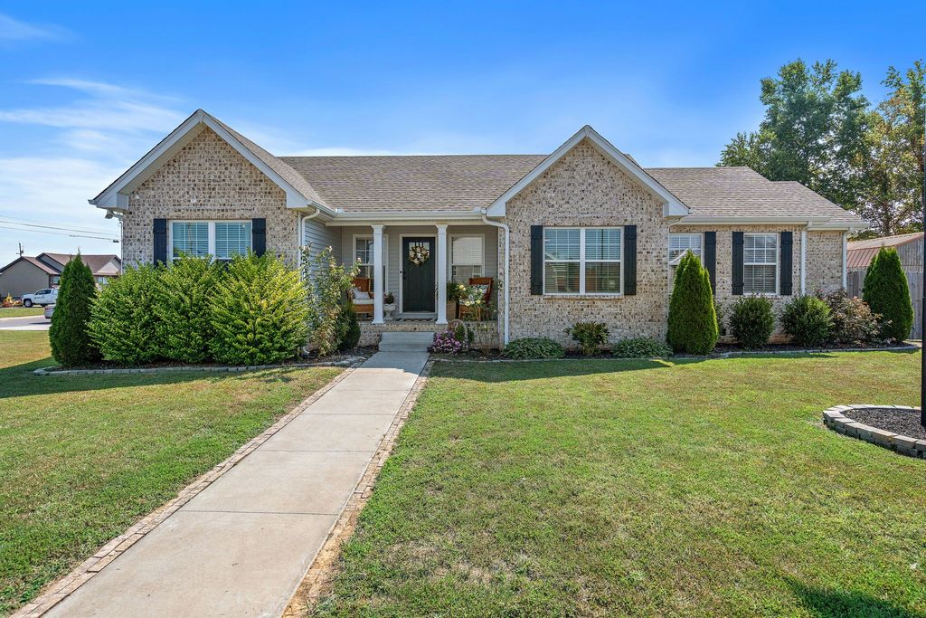 116 Thacker Dr, Portland, TN 37148