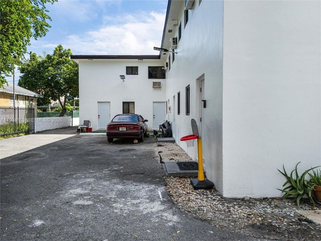 131 NE 77th St 5, Miami, FL 33138