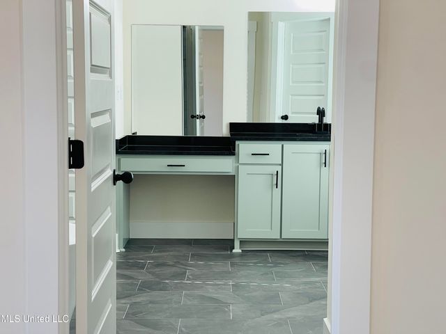 663 Moore Loop, Byhalia, MS 38611