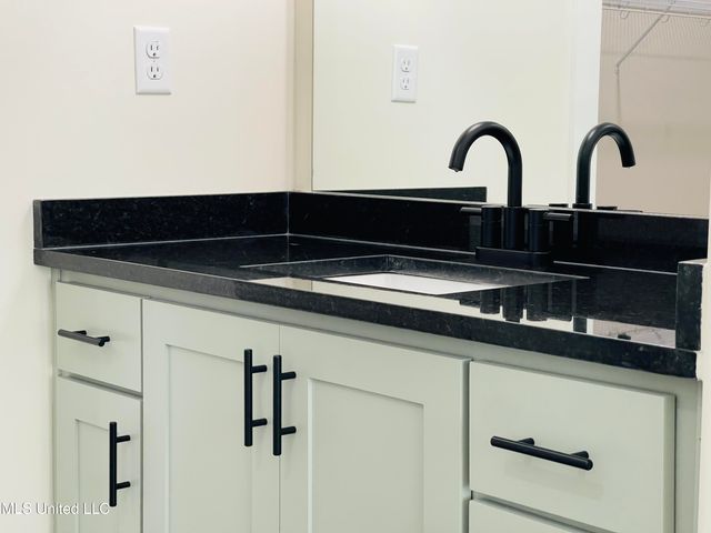 663 Moore Loop, Byhalia, MS 38611