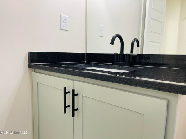 663 Moore Loop, Byhalia, MS 38611